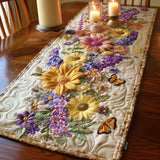 Caminito de mesa de acolchado de jardín de flores