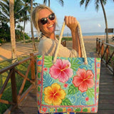 Bolsa de playa con flores tropicales